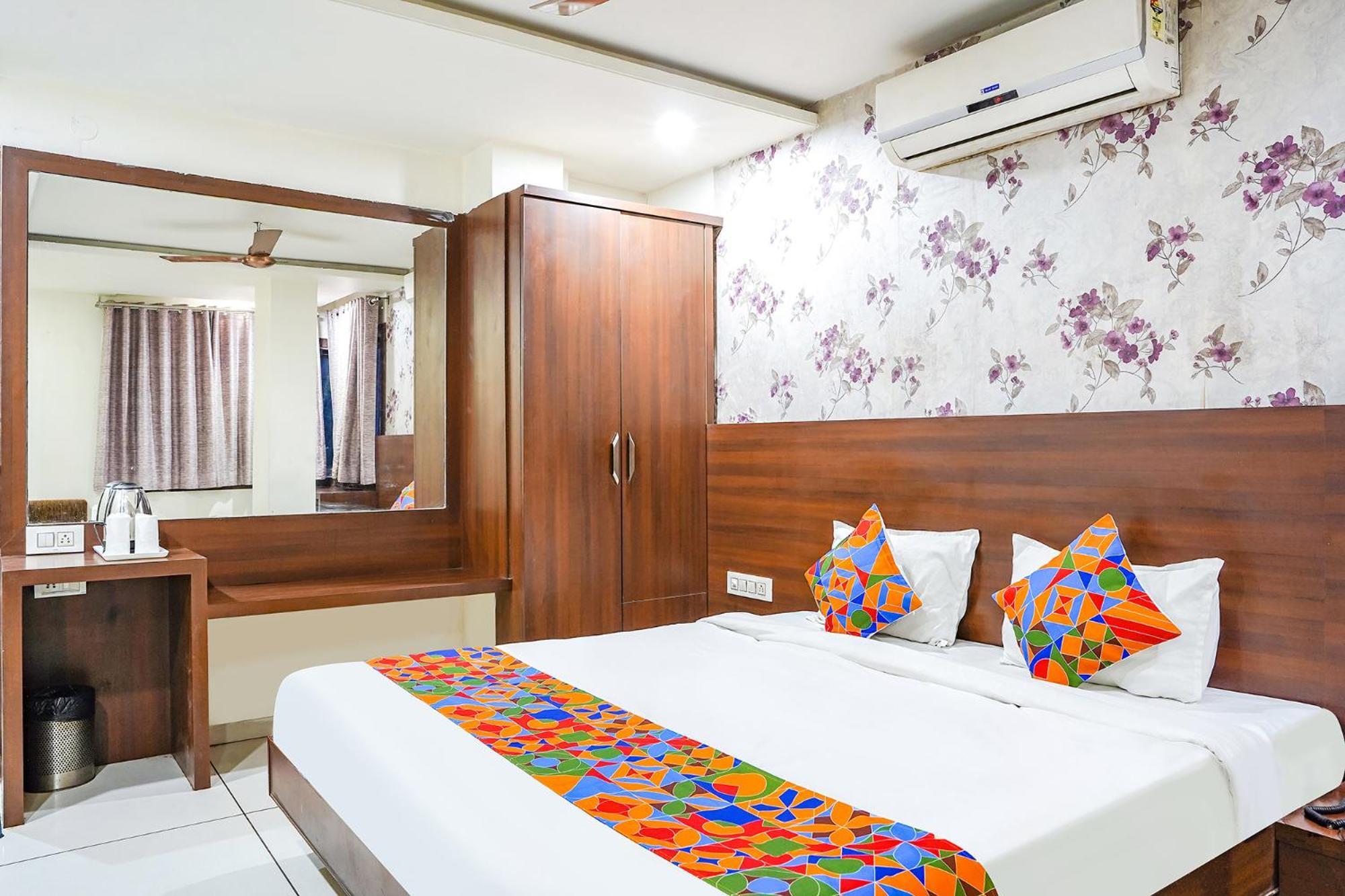 Treebo Hotel Ashirwad Bhopal Eksteriør billede